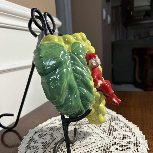 California Pottery - Gilner red pixie elf grape wall vase - as is - Picture 5 of 10